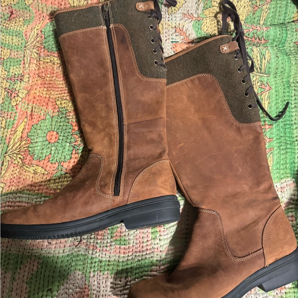 Clark’s Tavoy knee high zip up boots